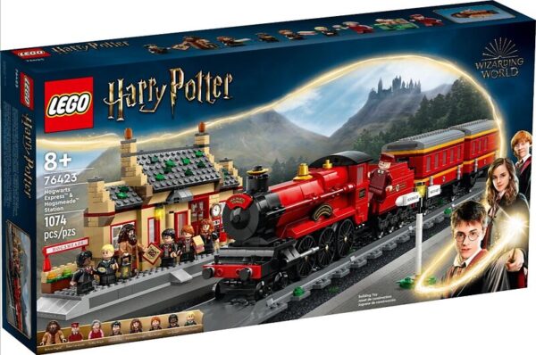 LEGO Harry Potter 76423 Hogwarts Express and Hogsmeade Station