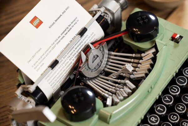 LEGO Ideas 21327 Typewriter - Bild 3